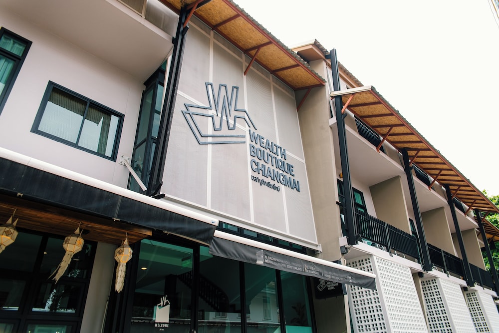 Wealth Boutique Hotel 2/71
