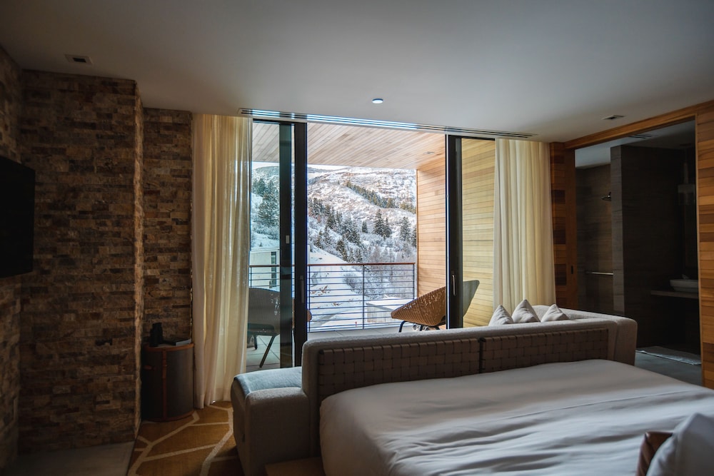 The Lodge at Blue Sky Auberge Resorts Collection 9/67