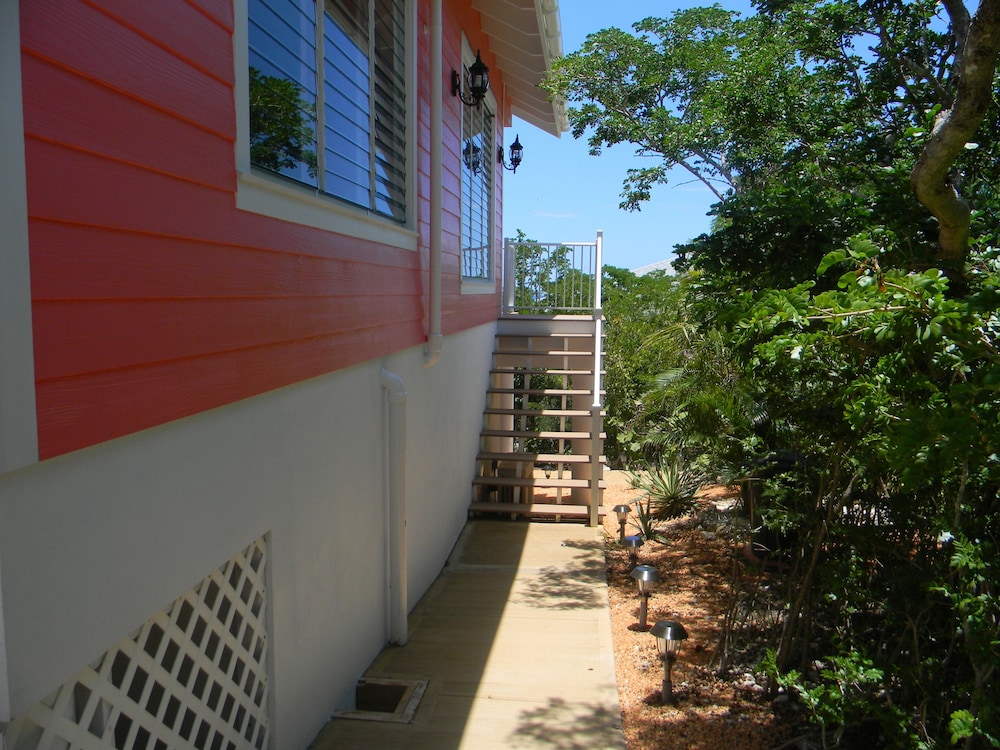 Harbor Breeze Villas 5/64