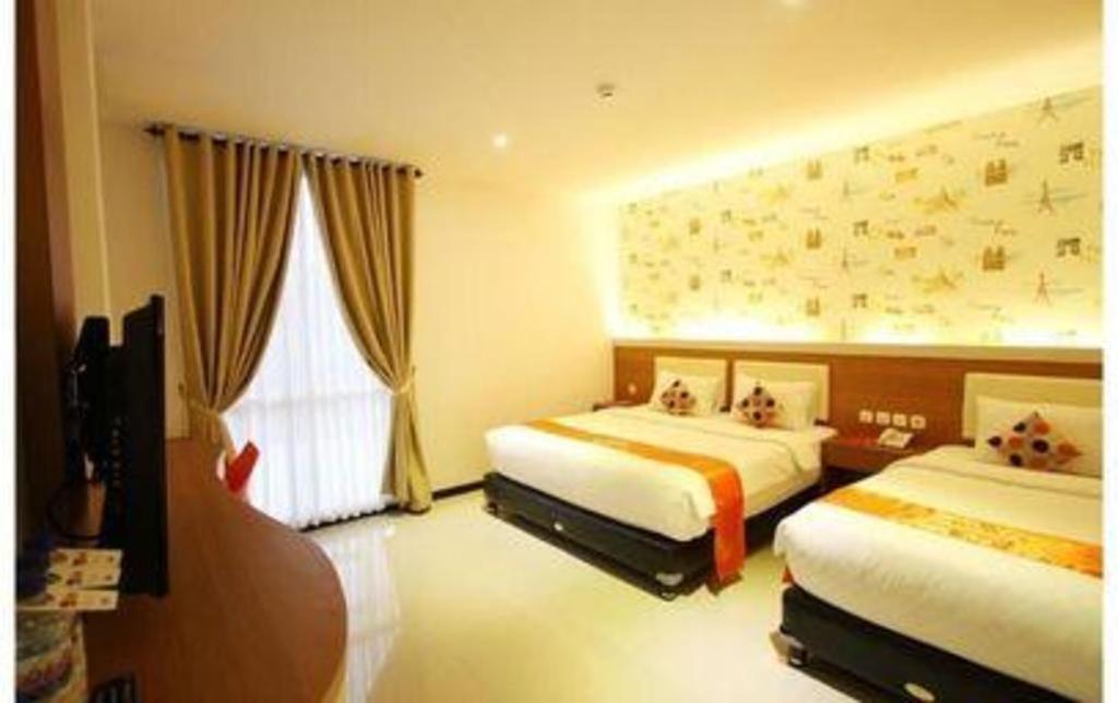 Tab Hotel 9/50