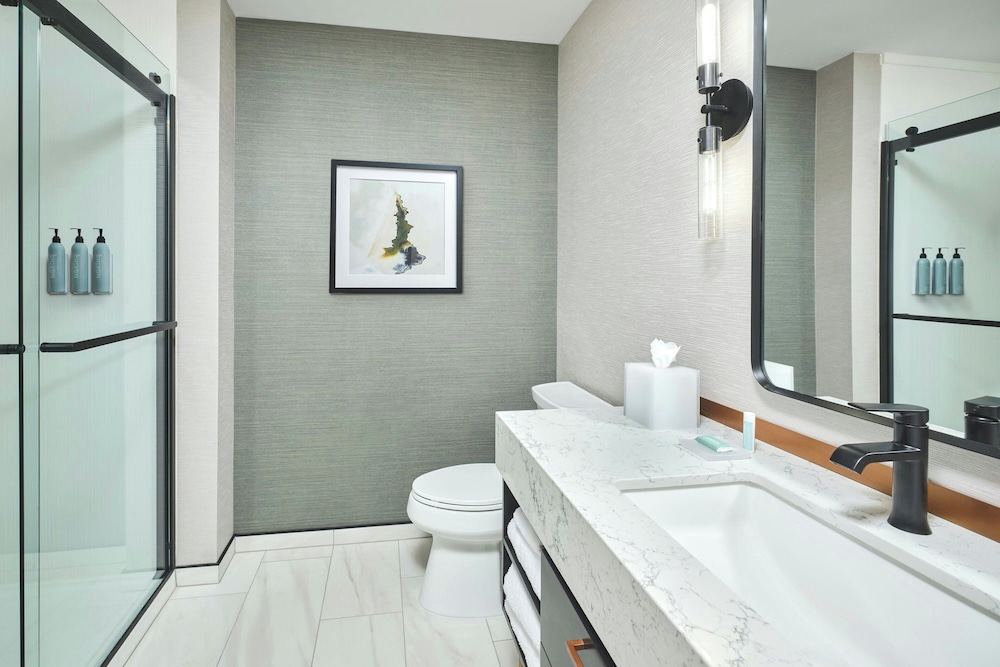 استوديو بسرير كينج لذوي الإعاقة، Apiary Hotel Belleview Station 4/5