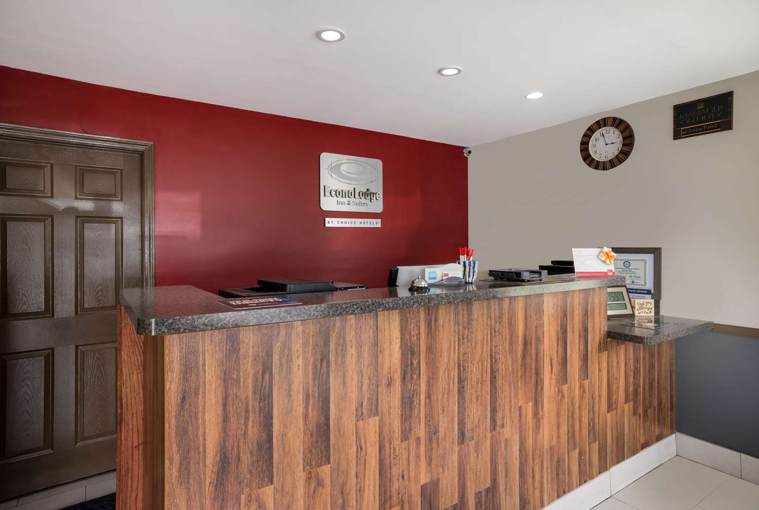 Econo Lodge Inn & Suites Canandaigua - Fingers Lake Area 5/37