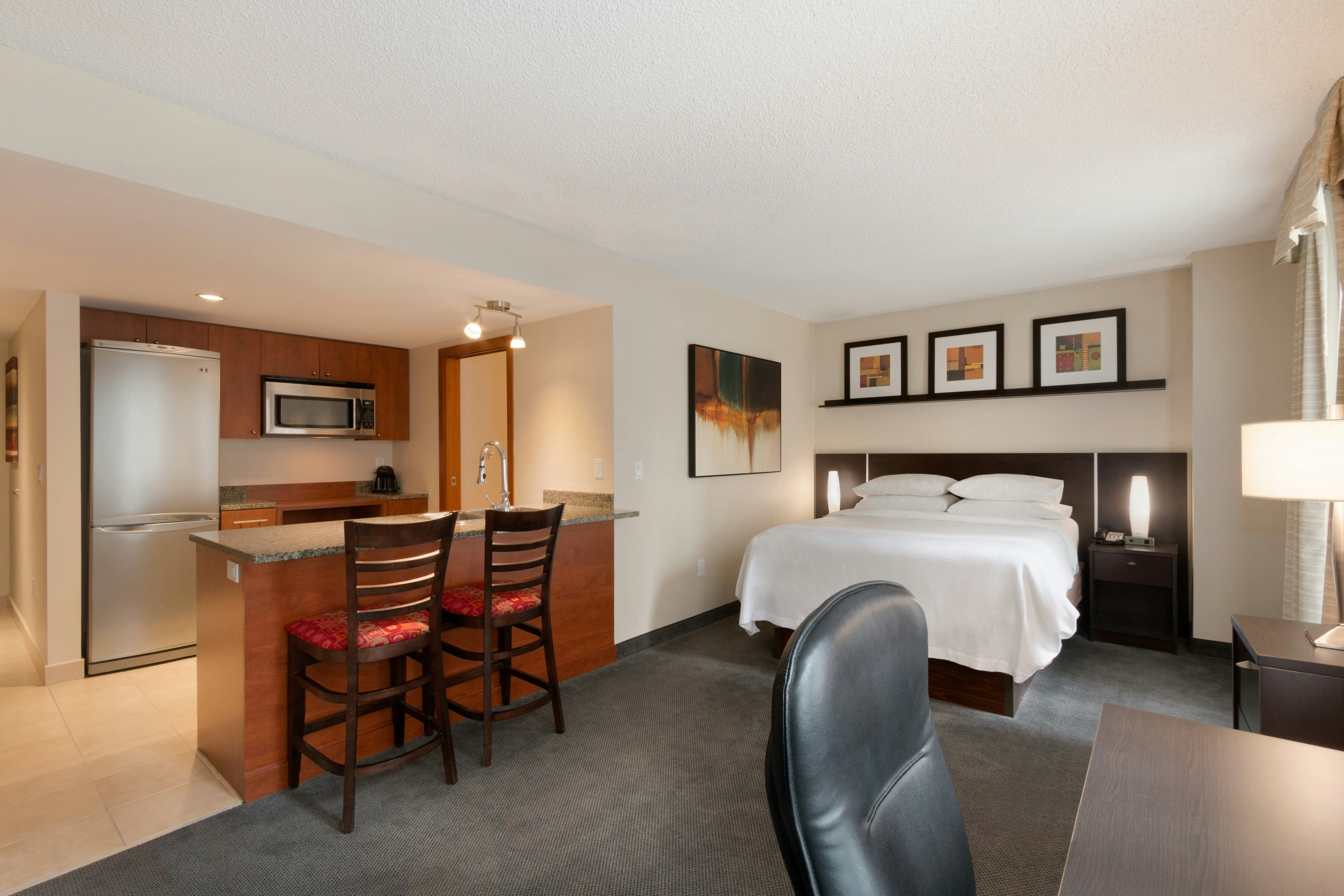 Embassy Suites By Hilton Montreal 26/81