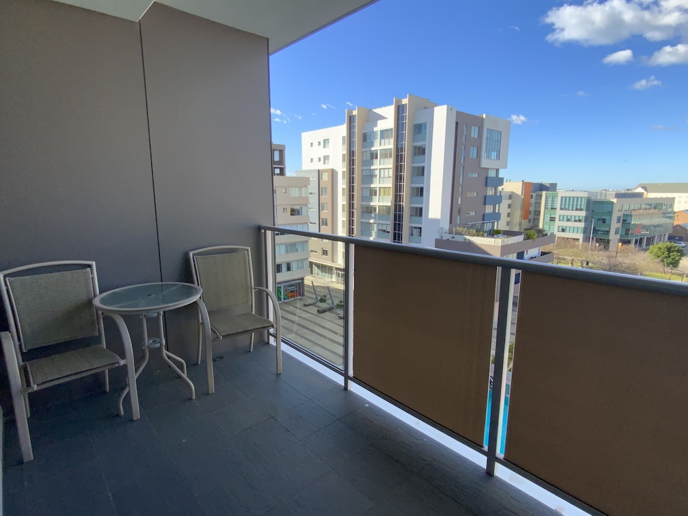 B7 Honeysuckle Executive Apartments 29/33