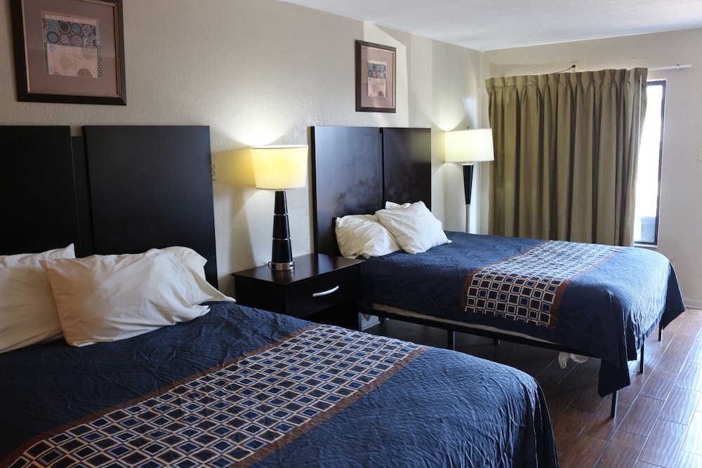 Lone Star Inn Kerrville Fredericksburg 16/42