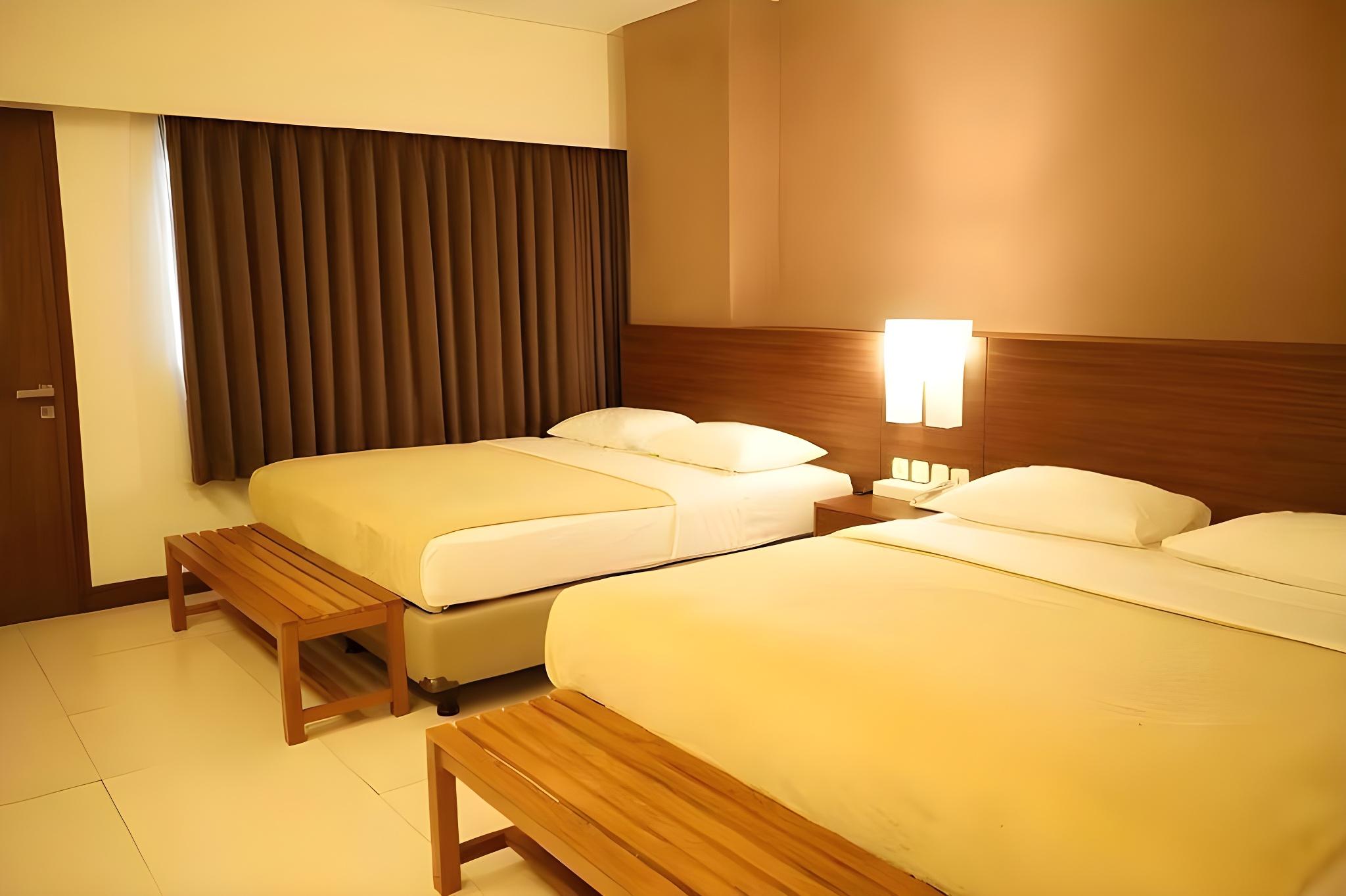 Deluxe, Twin Beds, 2 King Beds, Pantai Indah Resort Hotel Timur 2/3