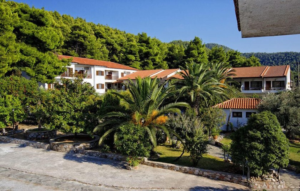 Delphi Resort 58/66