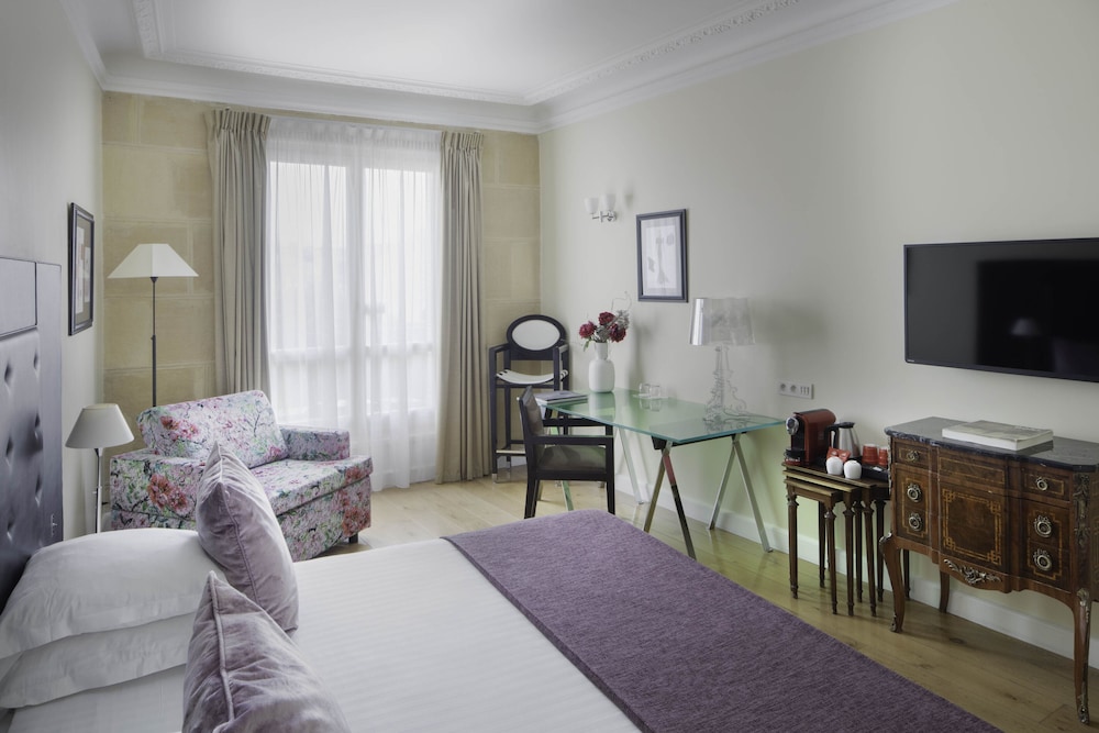 Le 123 Elysees Astotel 34/50
