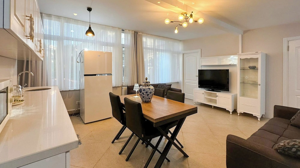 White Palace Otel 43/50