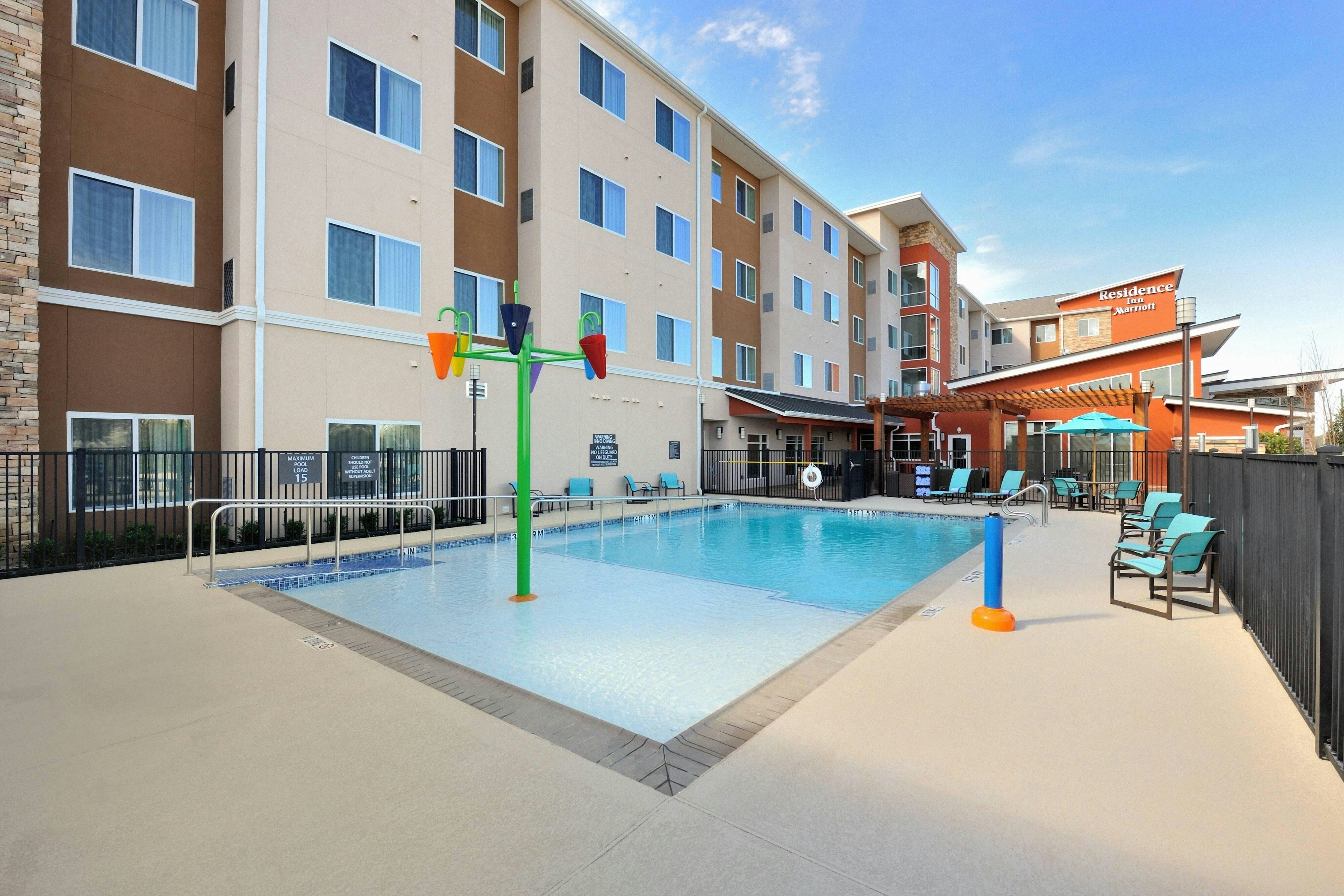 RESIDENCE INN HOUSTON TOMBALL 21/21