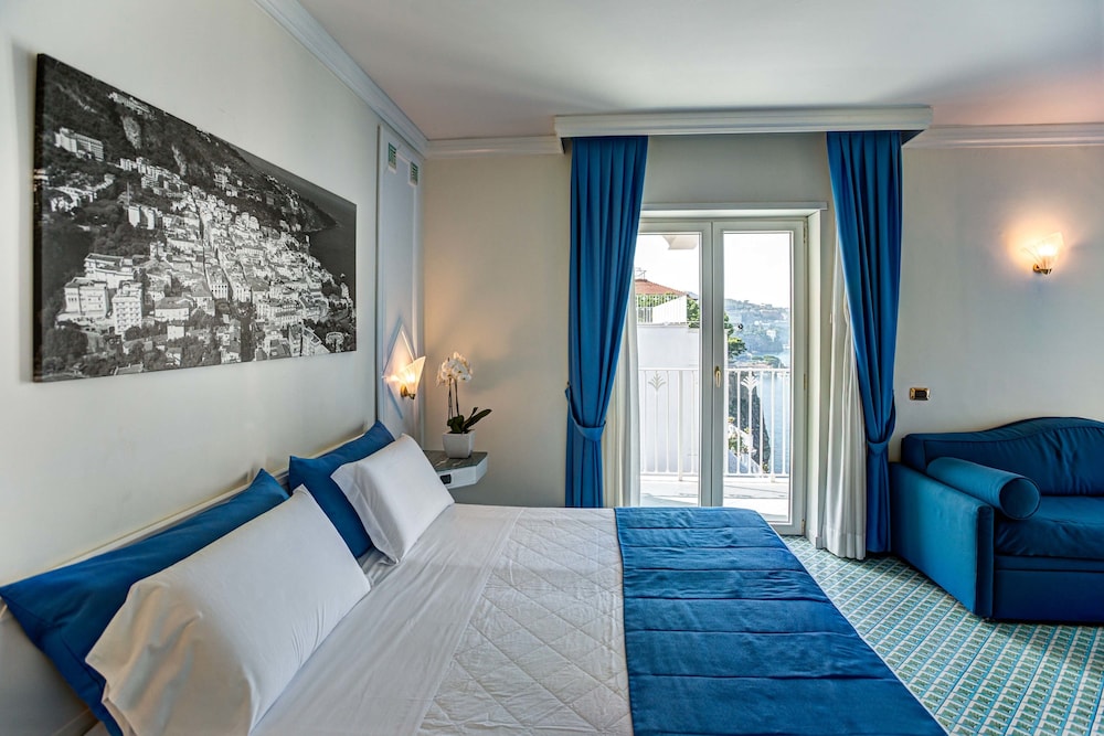 Grand Hotel Riviera 11/50