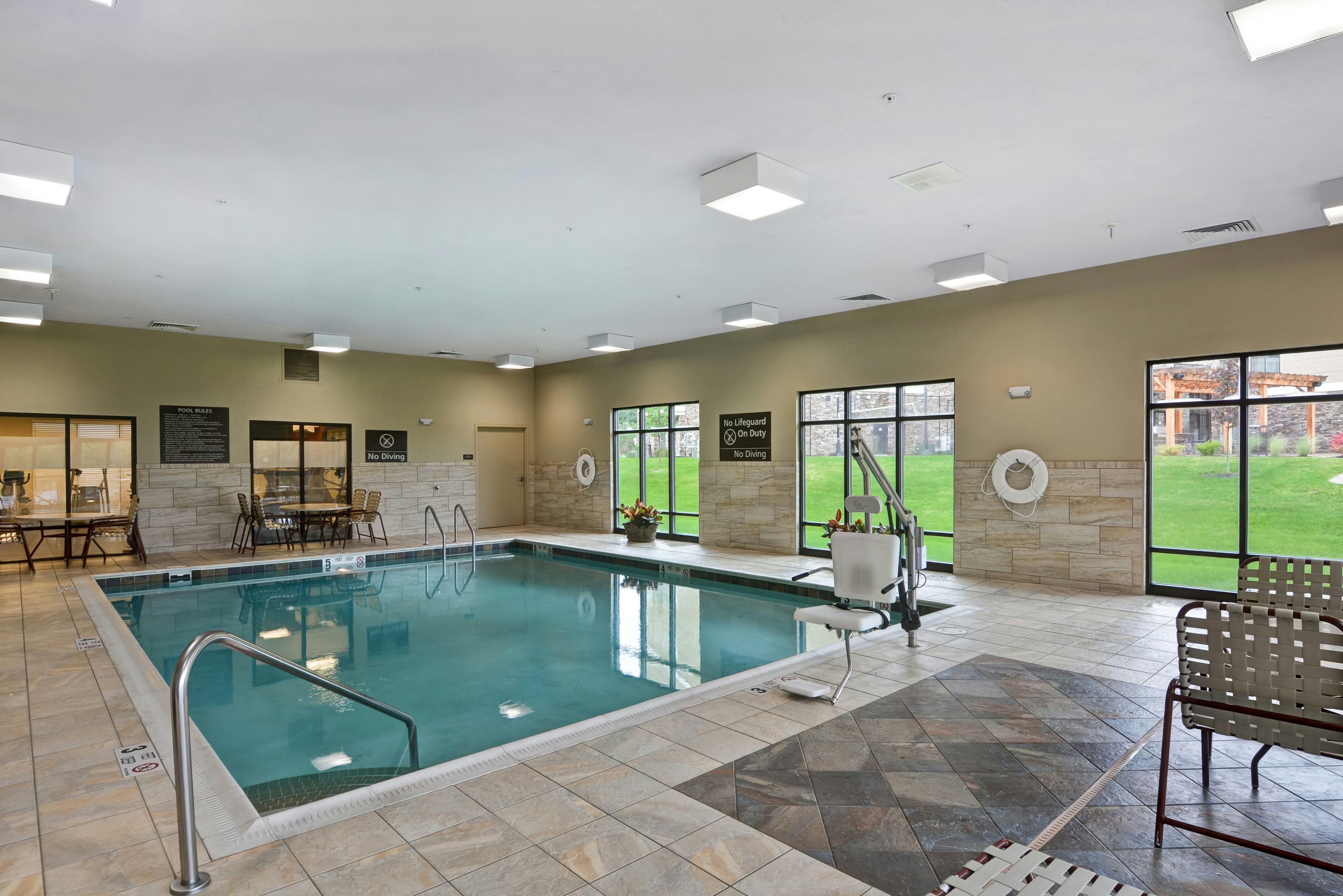 Hampton Inn and Suites New Hartford 33/64