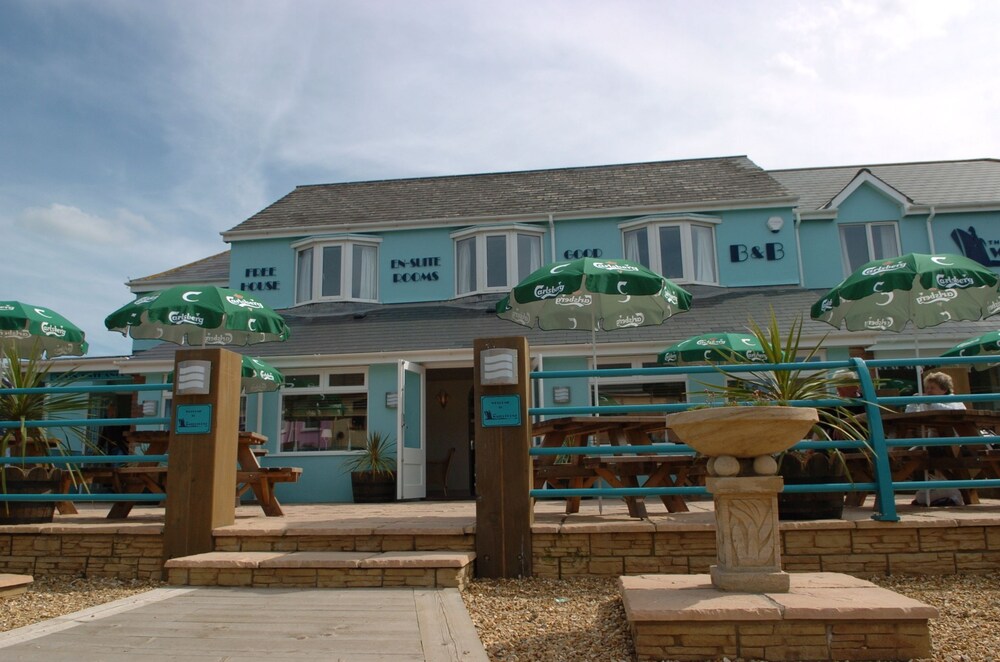 The Waterfront Inn 2/50
