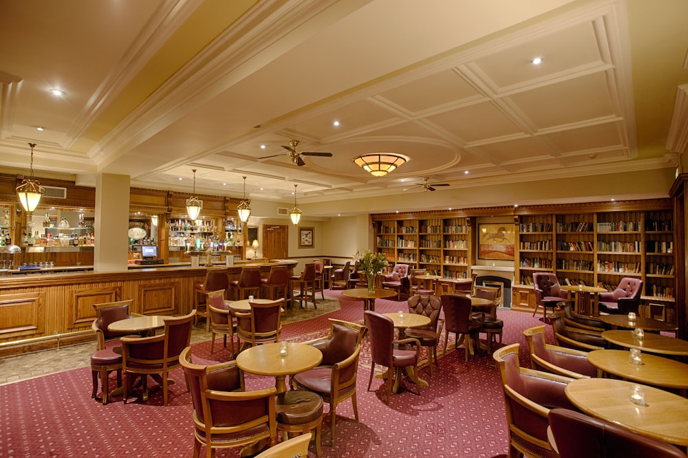 Ashdown Park Hotel 30/34