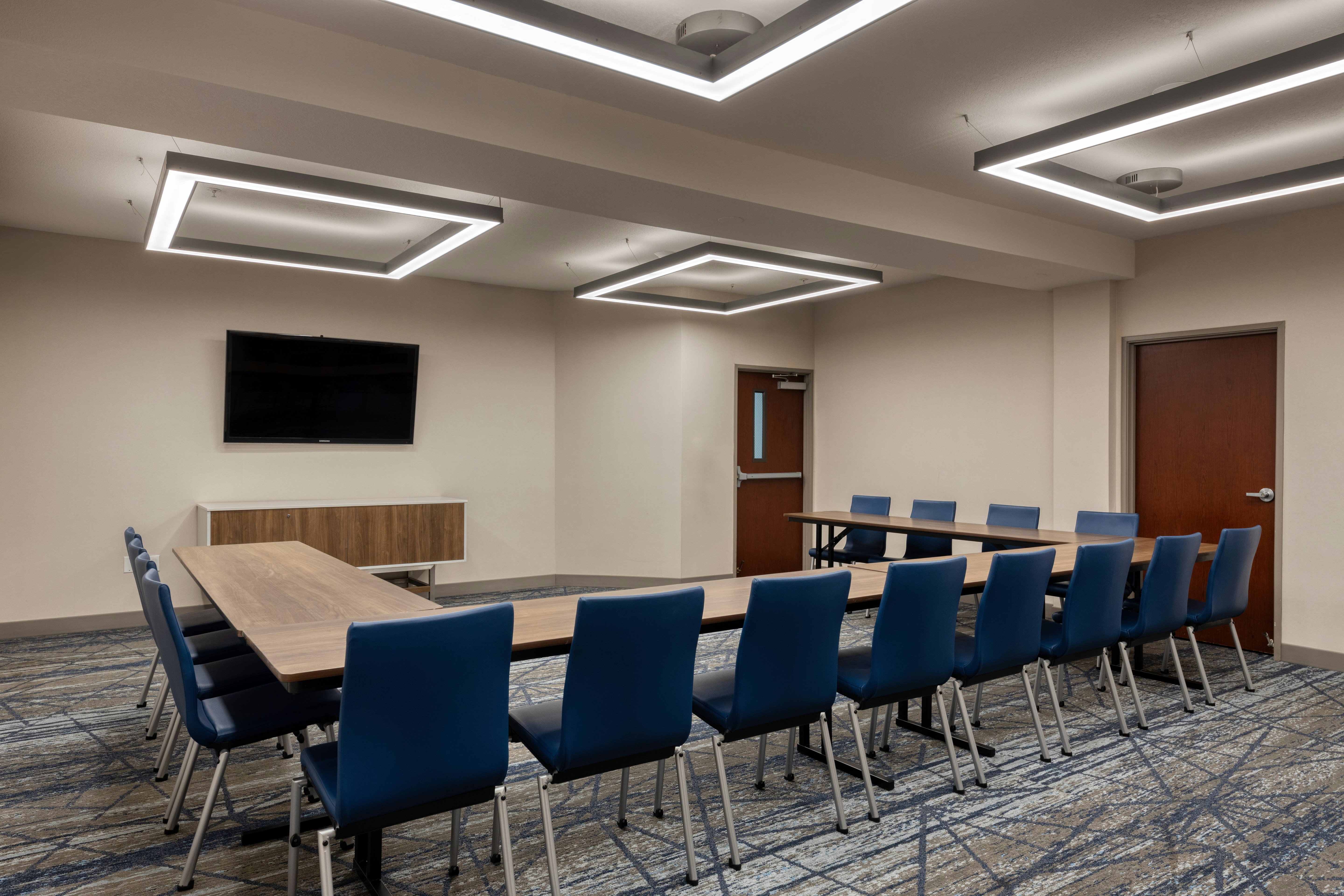 Holiday Inn Express Hotel And Suites Portland Jantzen Beach 60/68