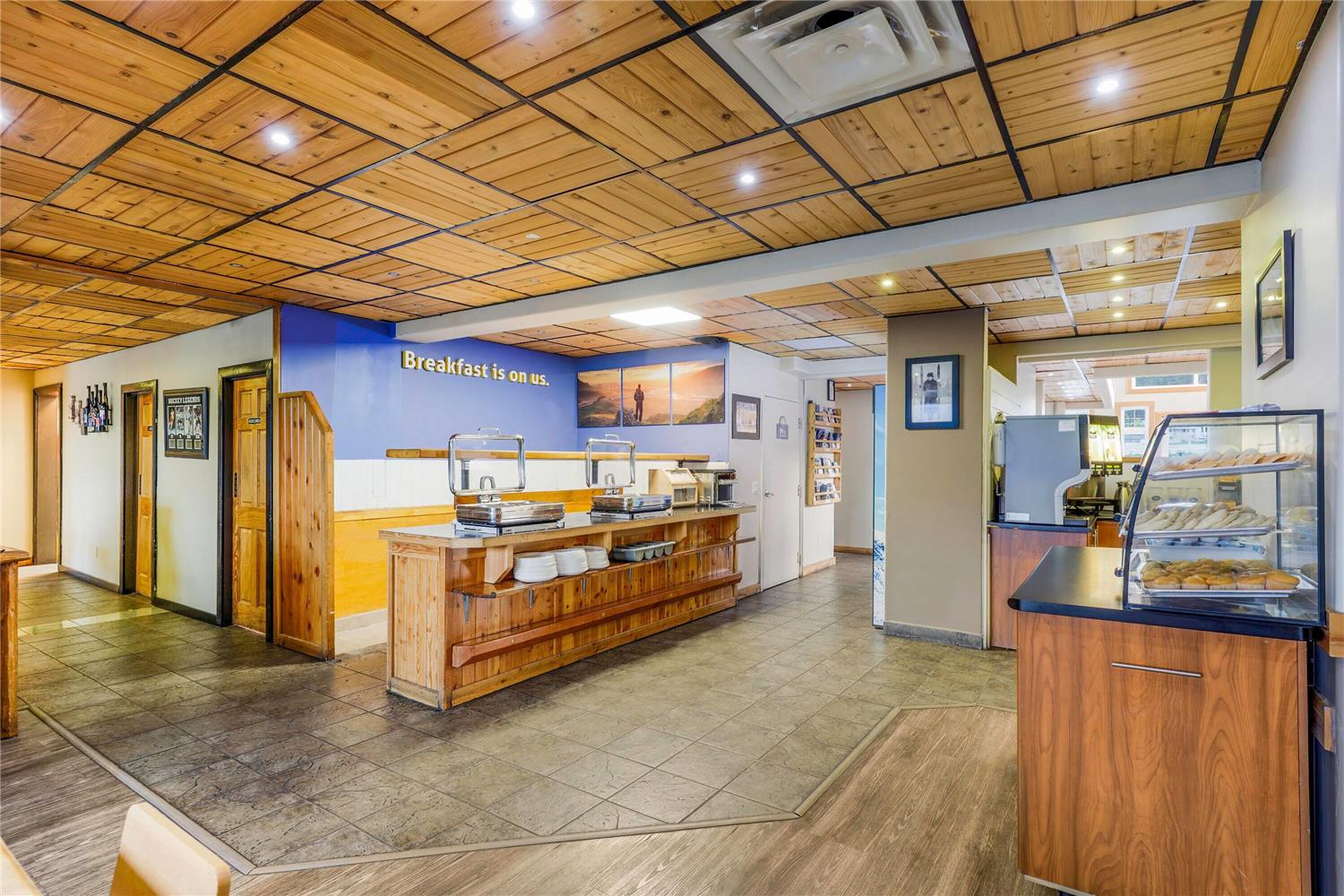 Days Inn By Wyndham Golden 4/41