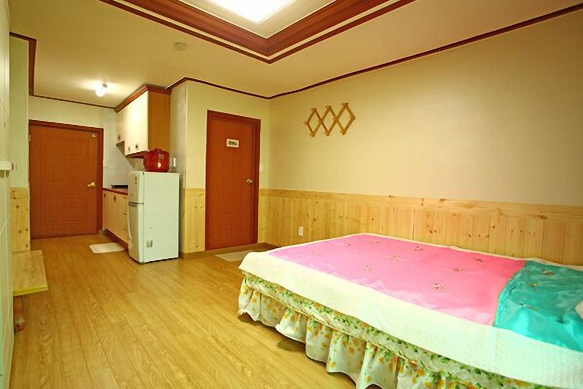 Galaxy, Futon Bed