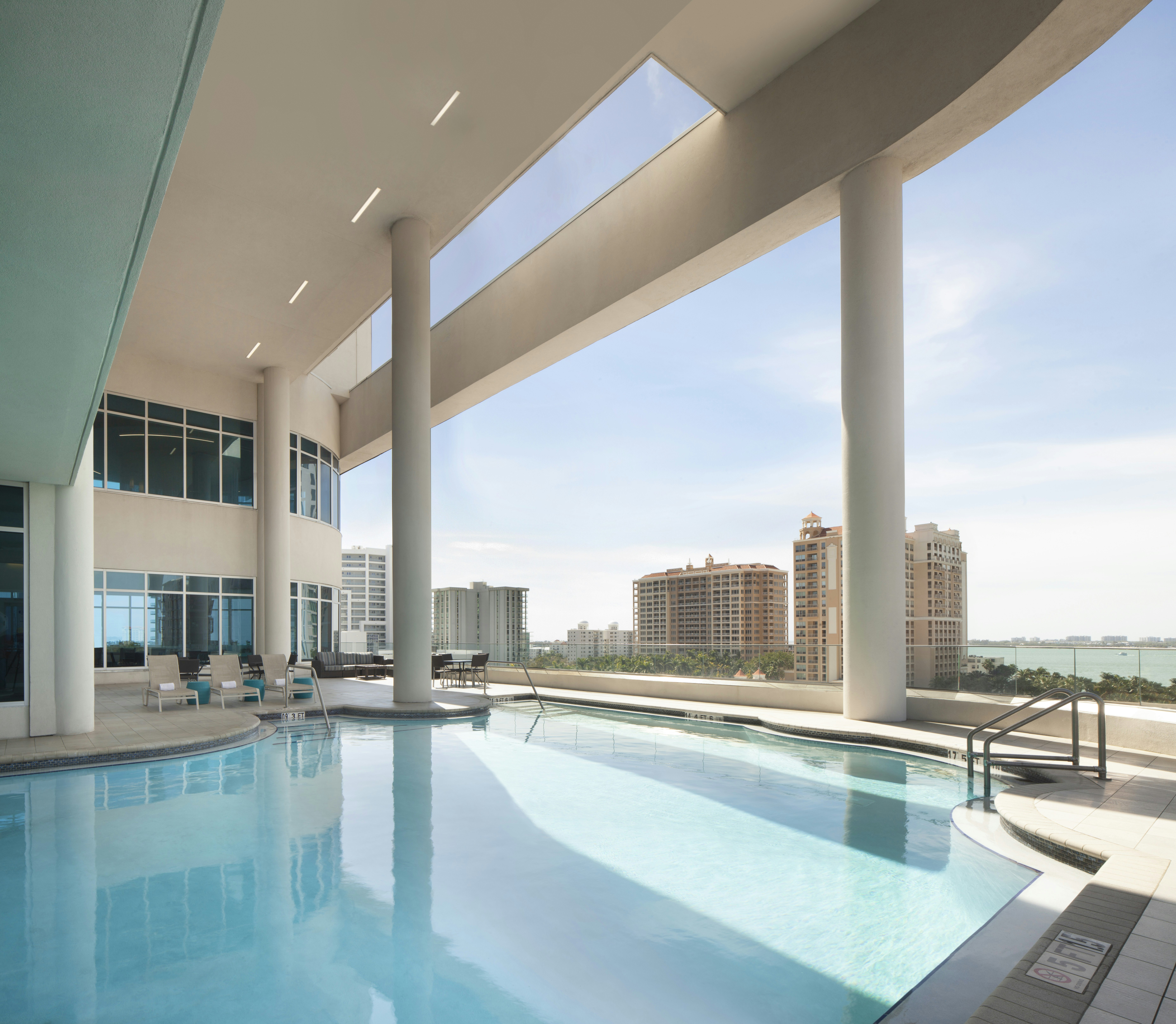Embassy Suites By Hilton Sarasota Fl 28/65