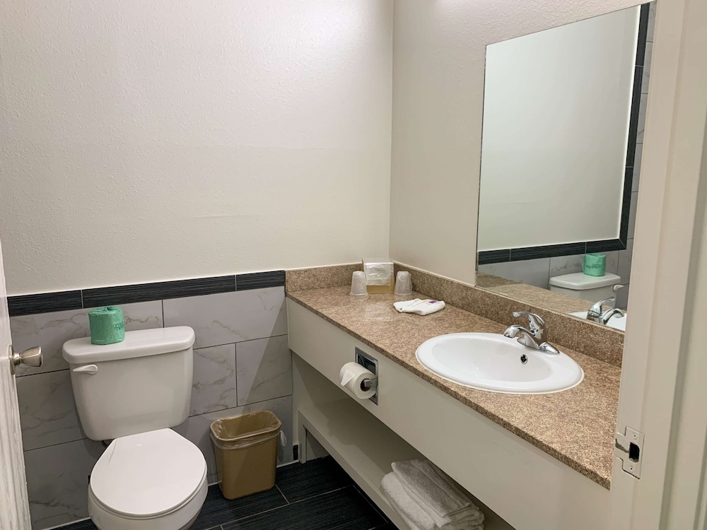 Motel6 Houston, TX – Hwy 249 and Fallbrook 41/44