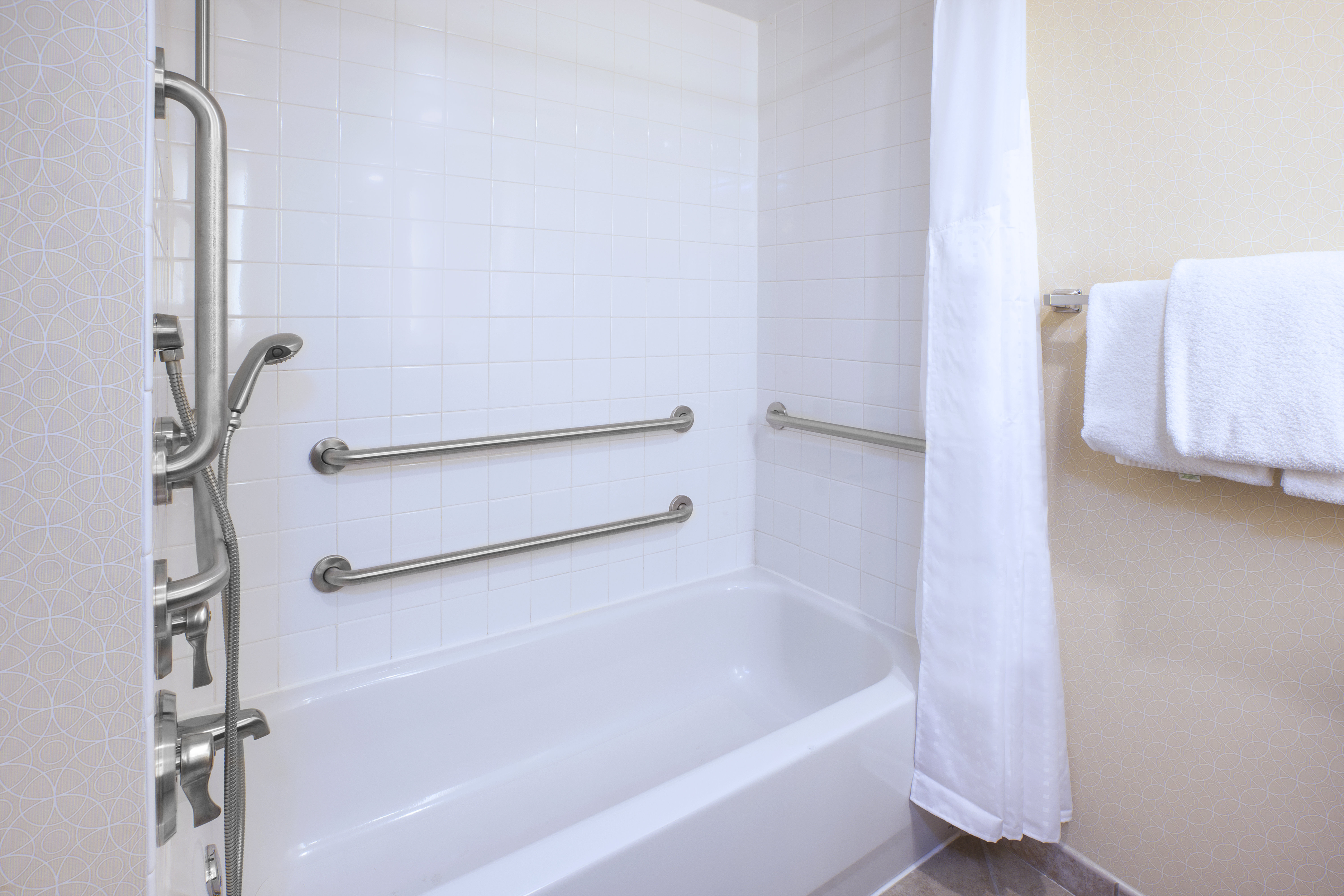 Holiday Inn National Airport/Crystal City 70/70