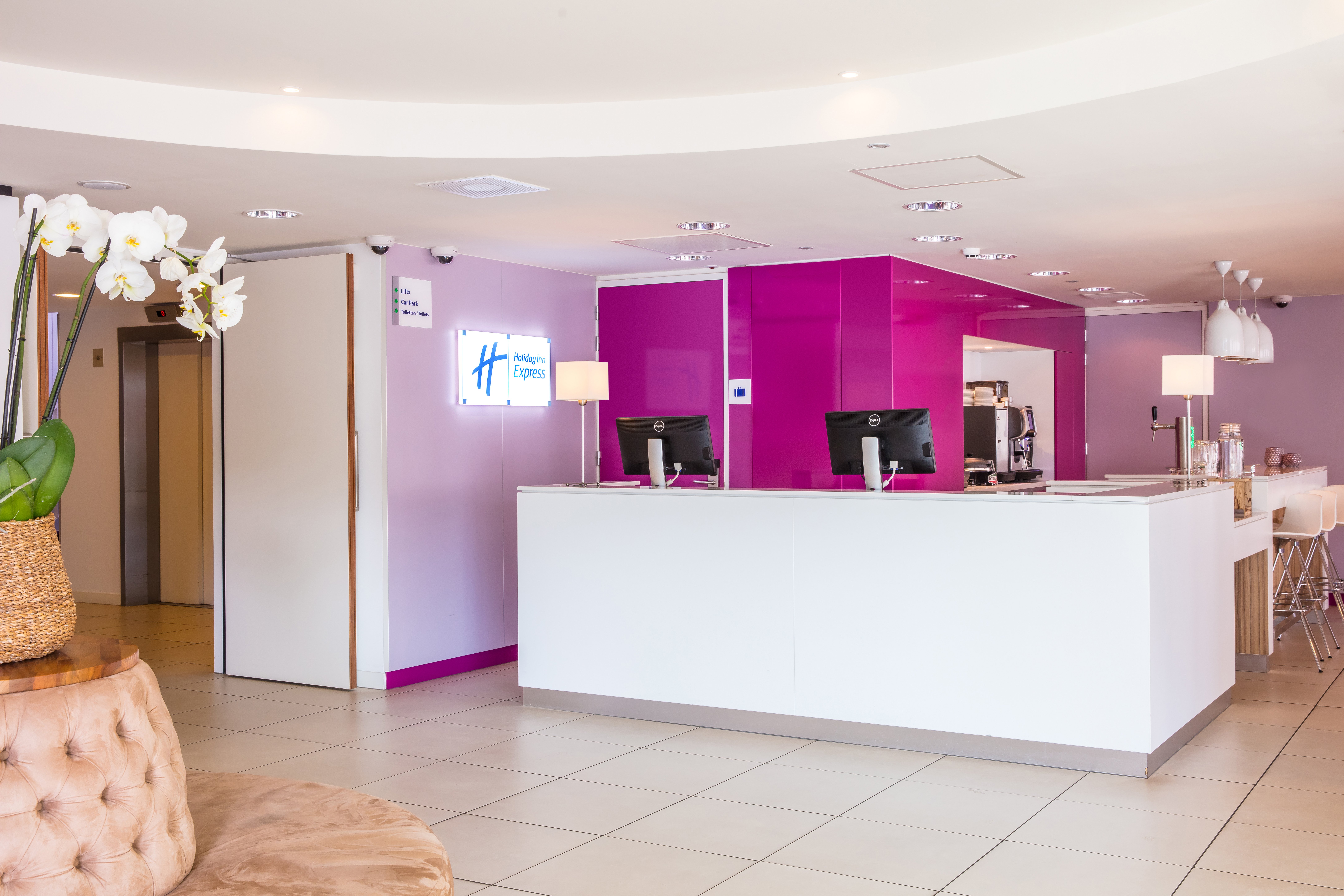 HOLIDAY INN EXPRESS ARNHEM 3/45