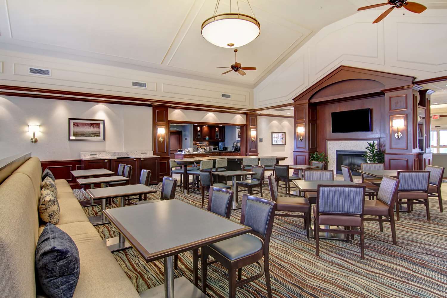 restaurant cafeteria