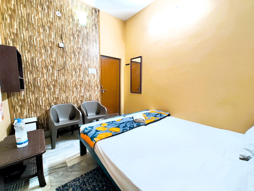 Teerth Guest House 36/64