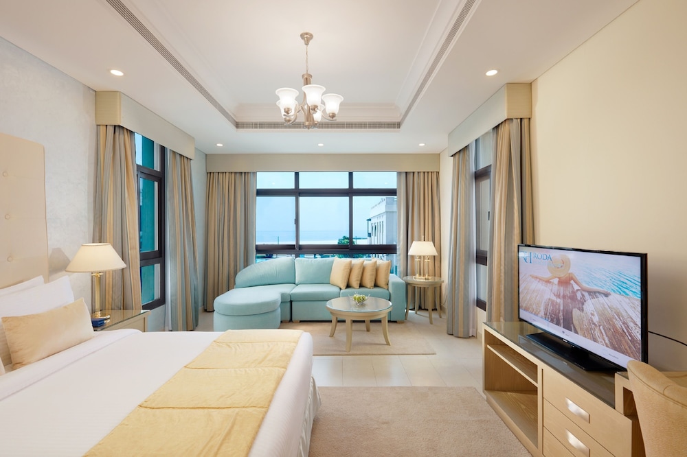 Roda Beach Resort 36/67
