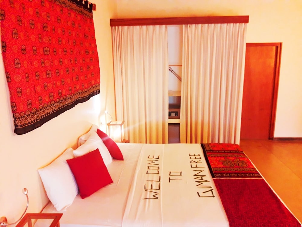 GIMAN FREE BEACH RESORT 31/67