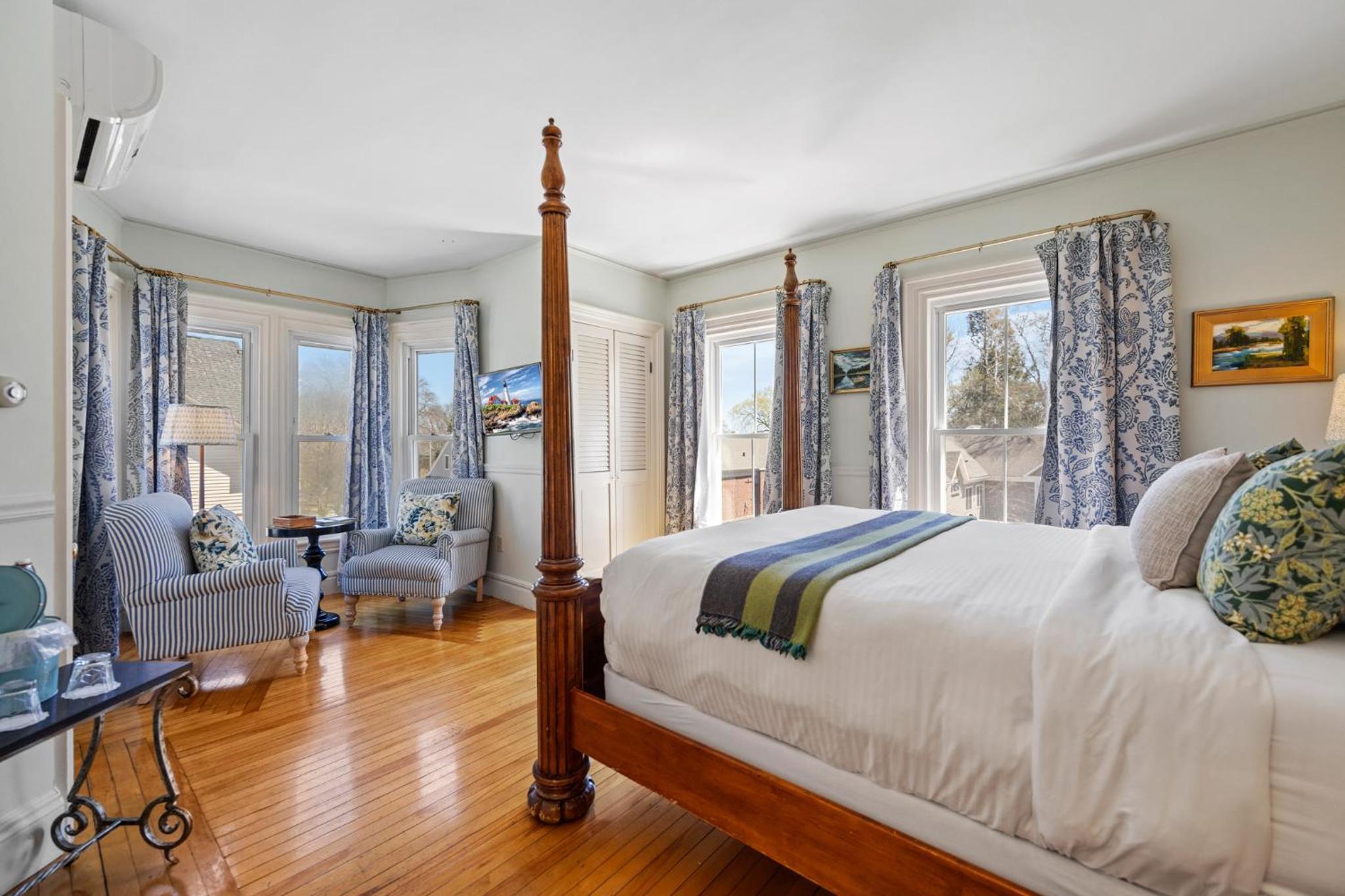Hartstone Inn 8/50
