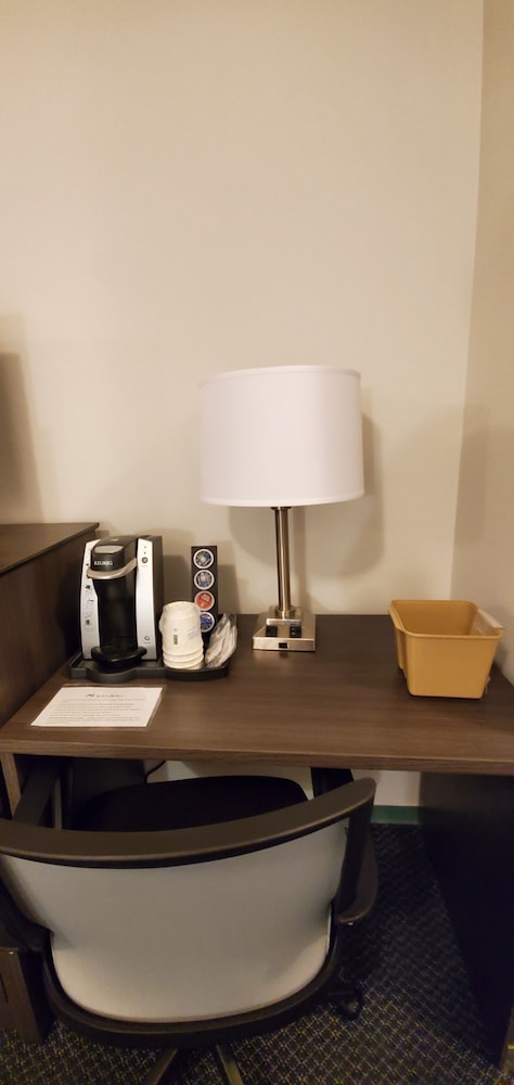 Travelodge By Wyndham Mcbride 41/45