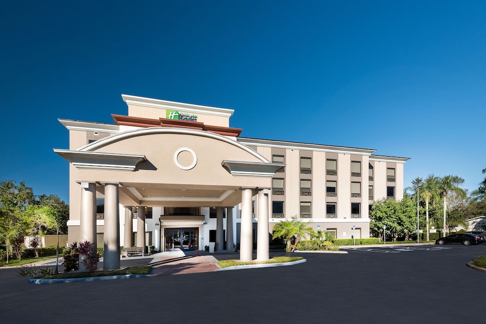 Holiday Inn Express Hotel And Suites Bartow 7/57