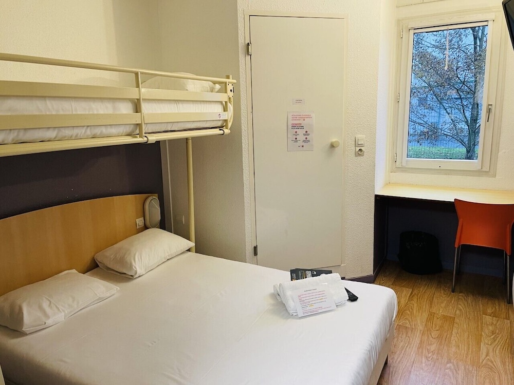 Hotel Premiere Classe Niort Est - Chauray 12/57