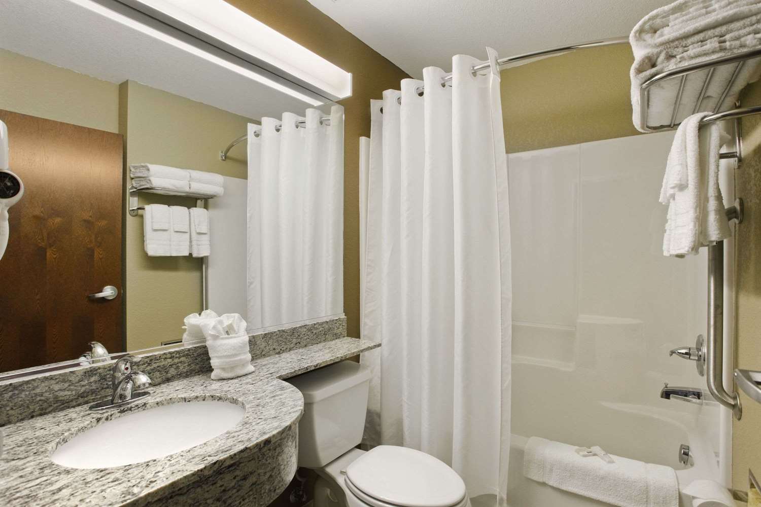 Microtel Inn & Suites By Wyndham Williston 34/36