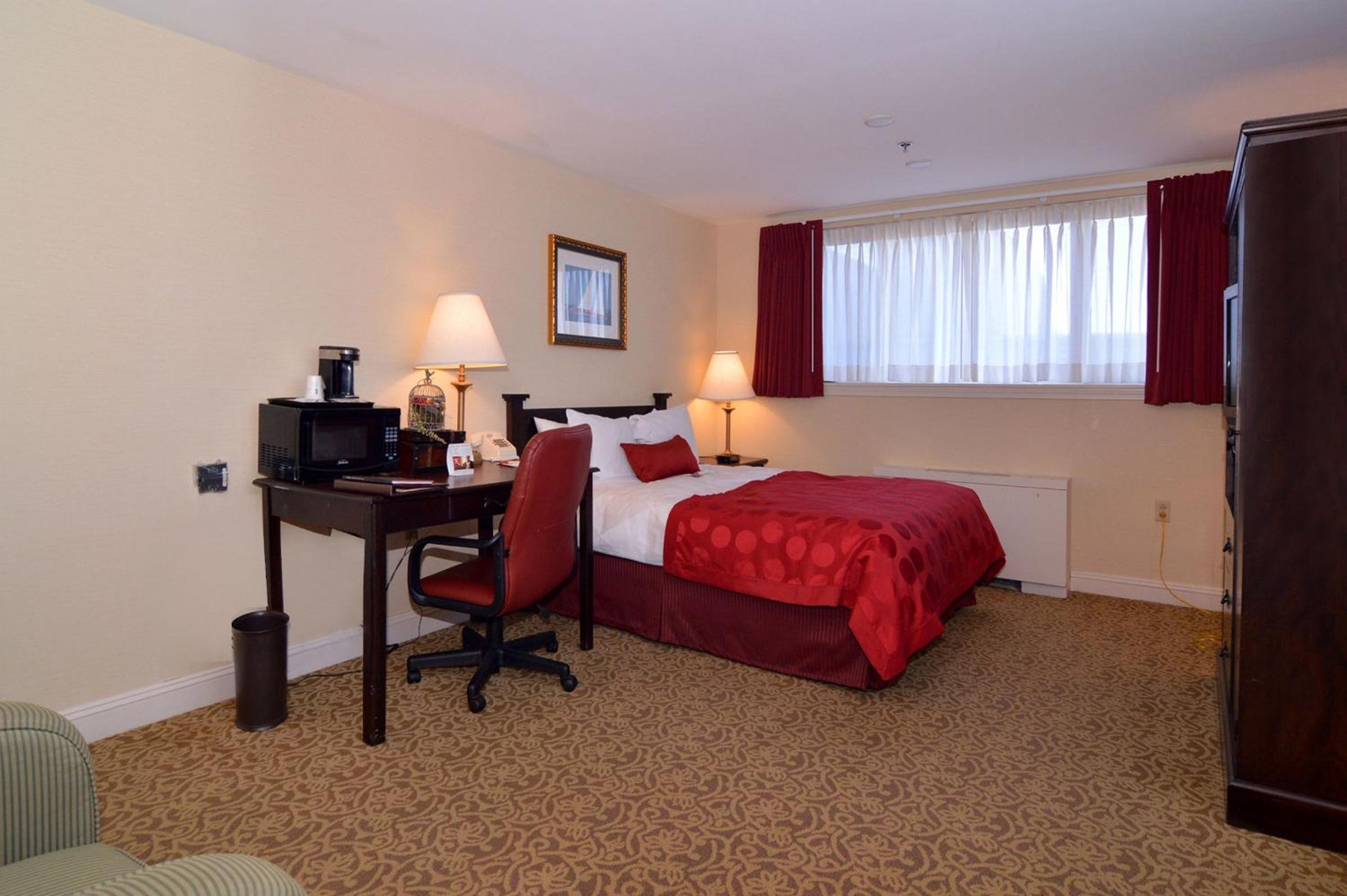 1 Bedroom, Suite, King Bed, Sofa