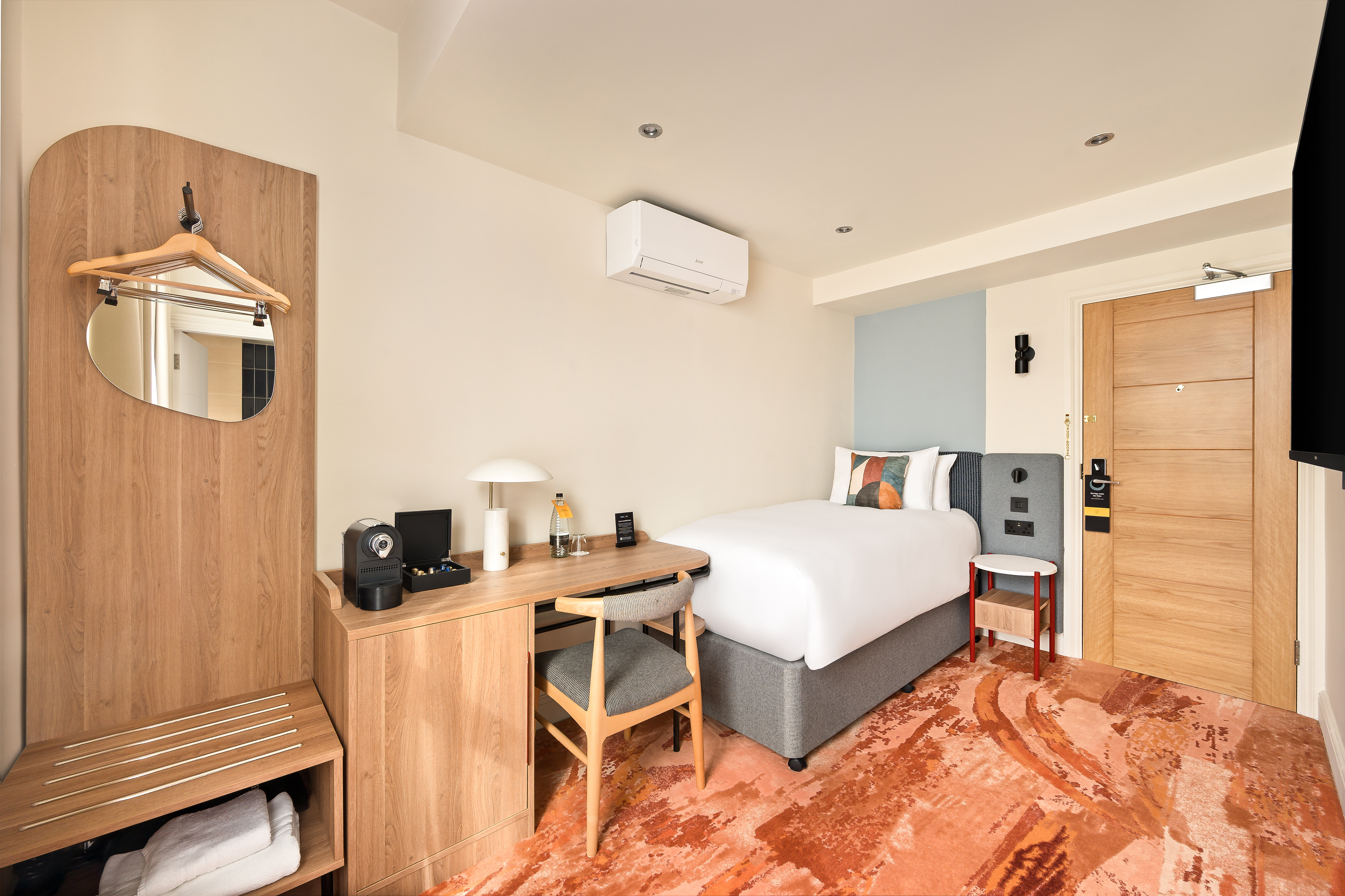 London Bloomsbury Square Hotel 37/71