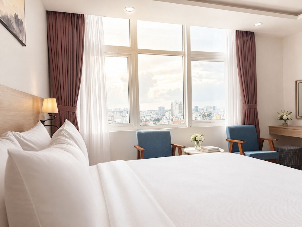 Premium, Deluxe, Double Bed, City View