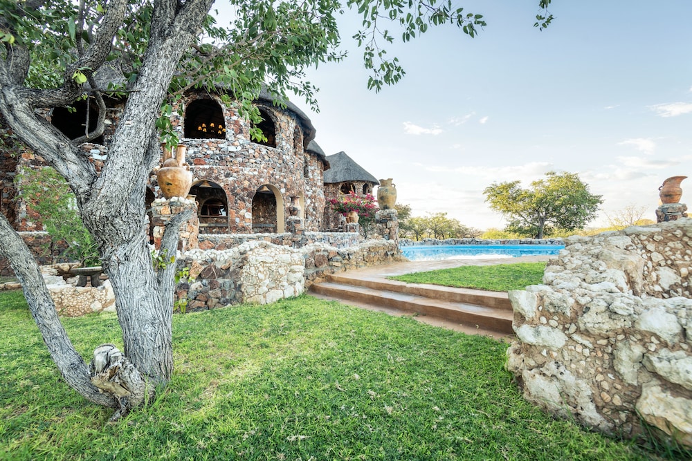 Aha Eagle Tented Lodge & Spa Etosha 48/56