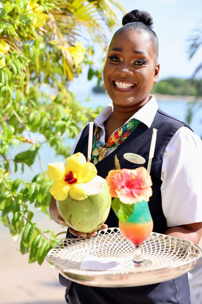Coco Reef Resort & Spa 17/56