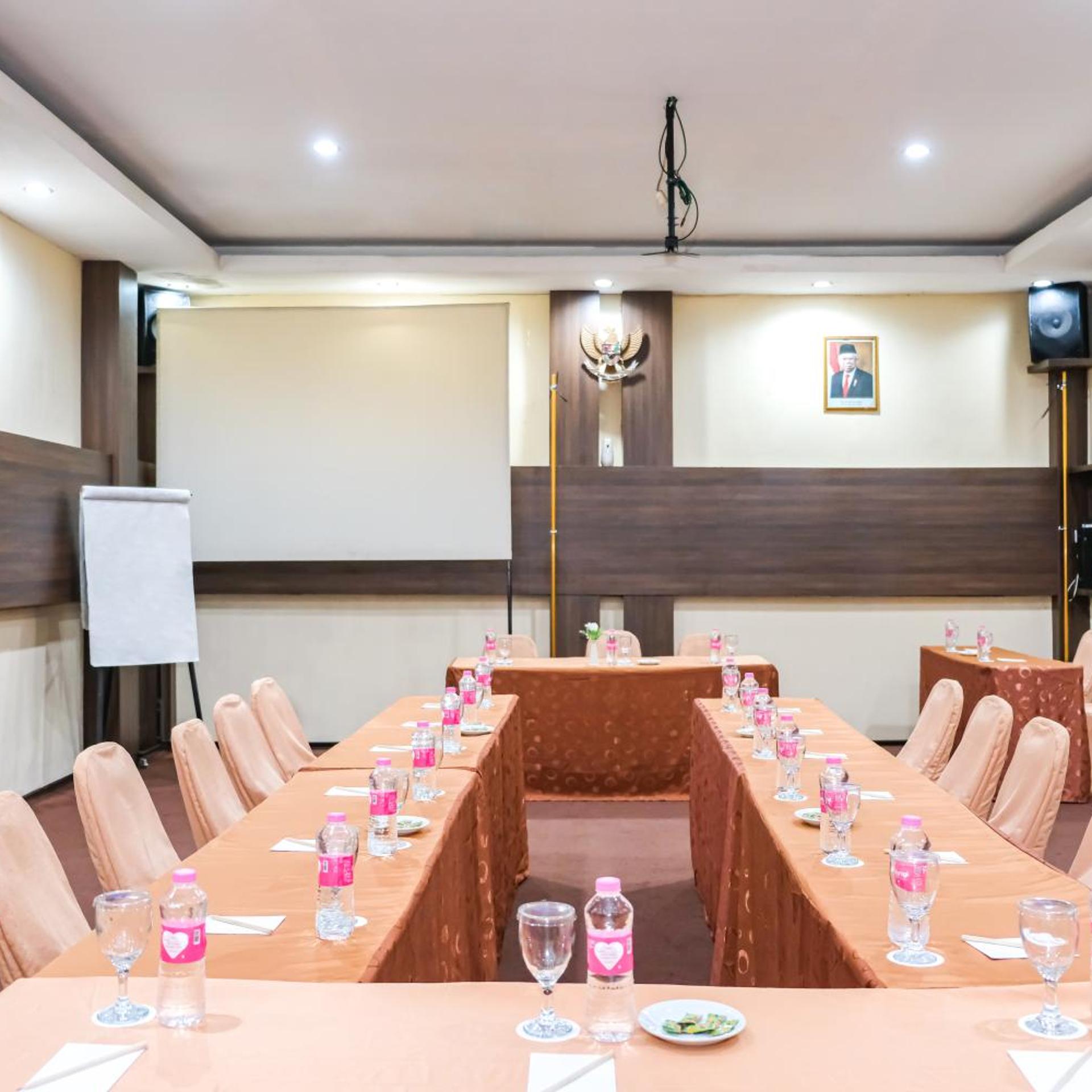 Hotel Dalu Semarang 38/50
