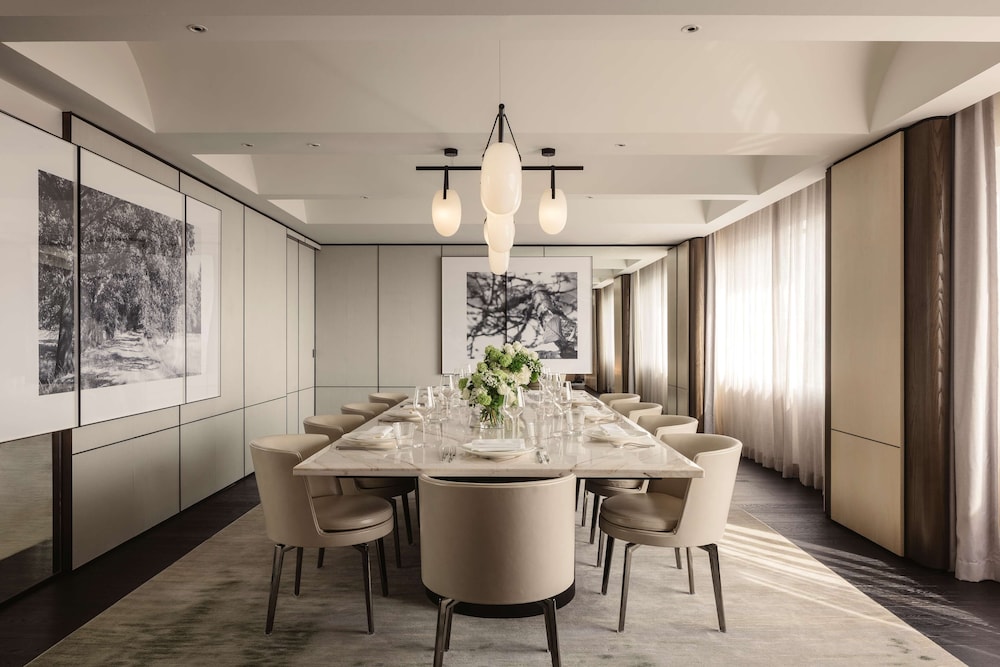 Hilton Singapore Orchard 54/56