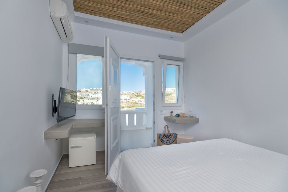 CAPE MYKONOS 23/61