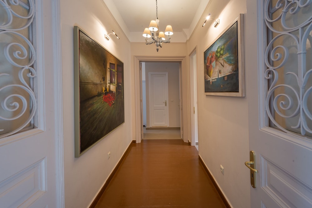 Palladian Home 14/71