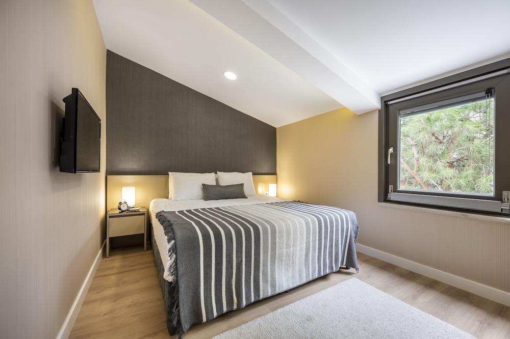Ciragan Bosphorus Apartments 16/61