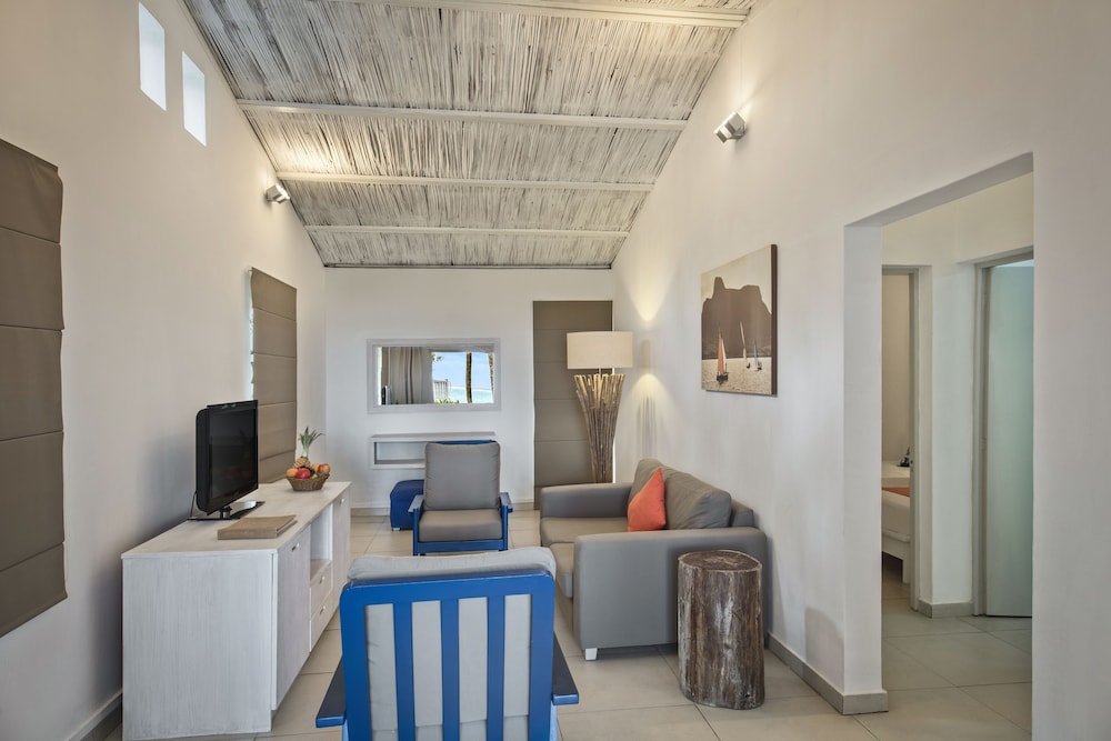 Astroea Beach Hotel 30/60