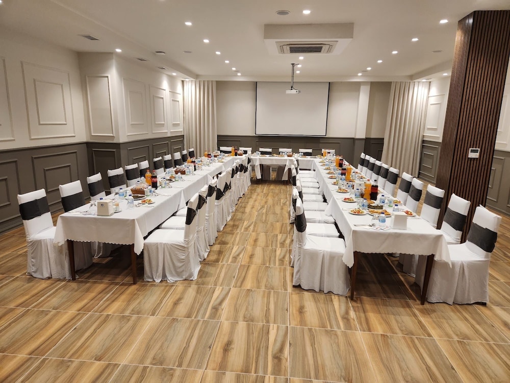 Yesilyurt Park Otel 41/50