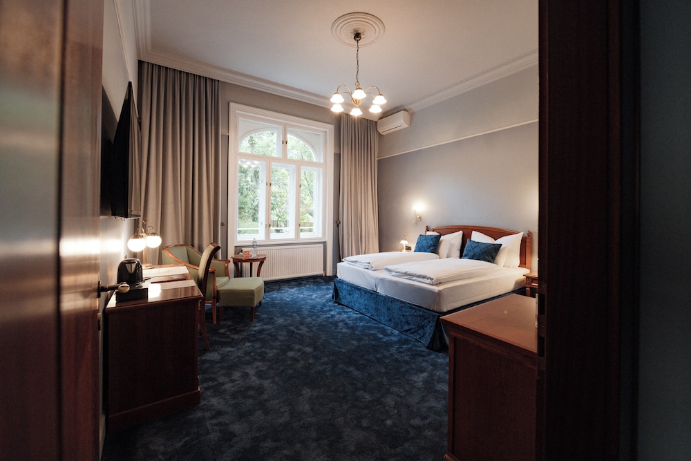 Deluxe, Double Bed, Garden View, Balcony