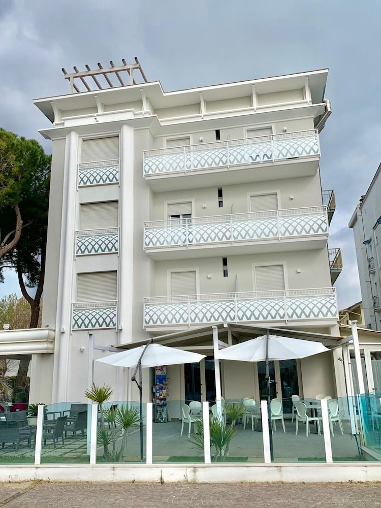Hotel Veladoro 2/68