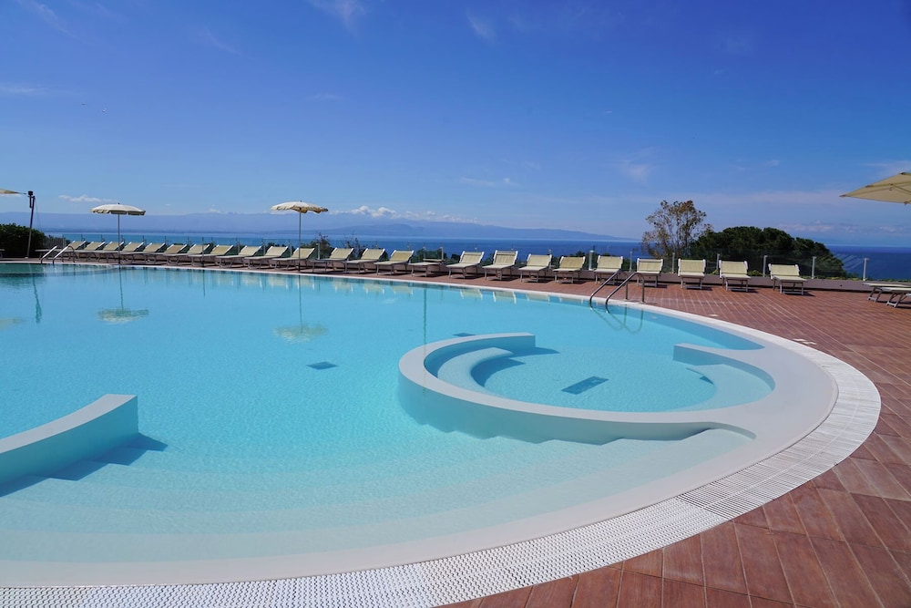 Luzia Agriresort 26/50