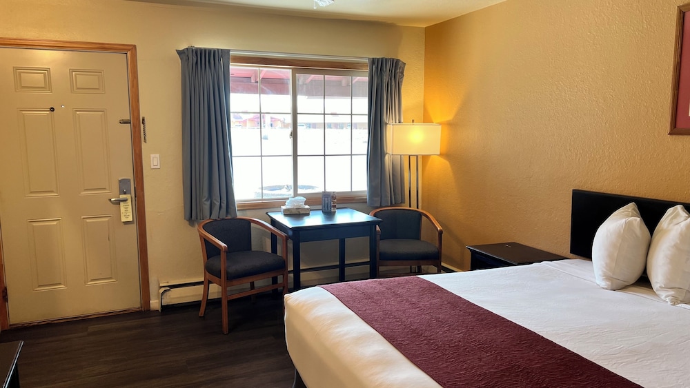 Econo Lodge Inn & Suites Montrose - Black Canyon Area 8/47